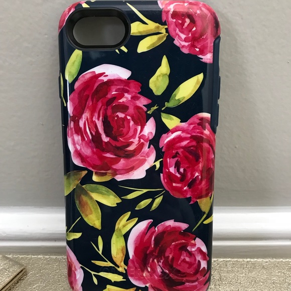 OtterBox Accessories - iPhone 7 Otterbox Case Roses